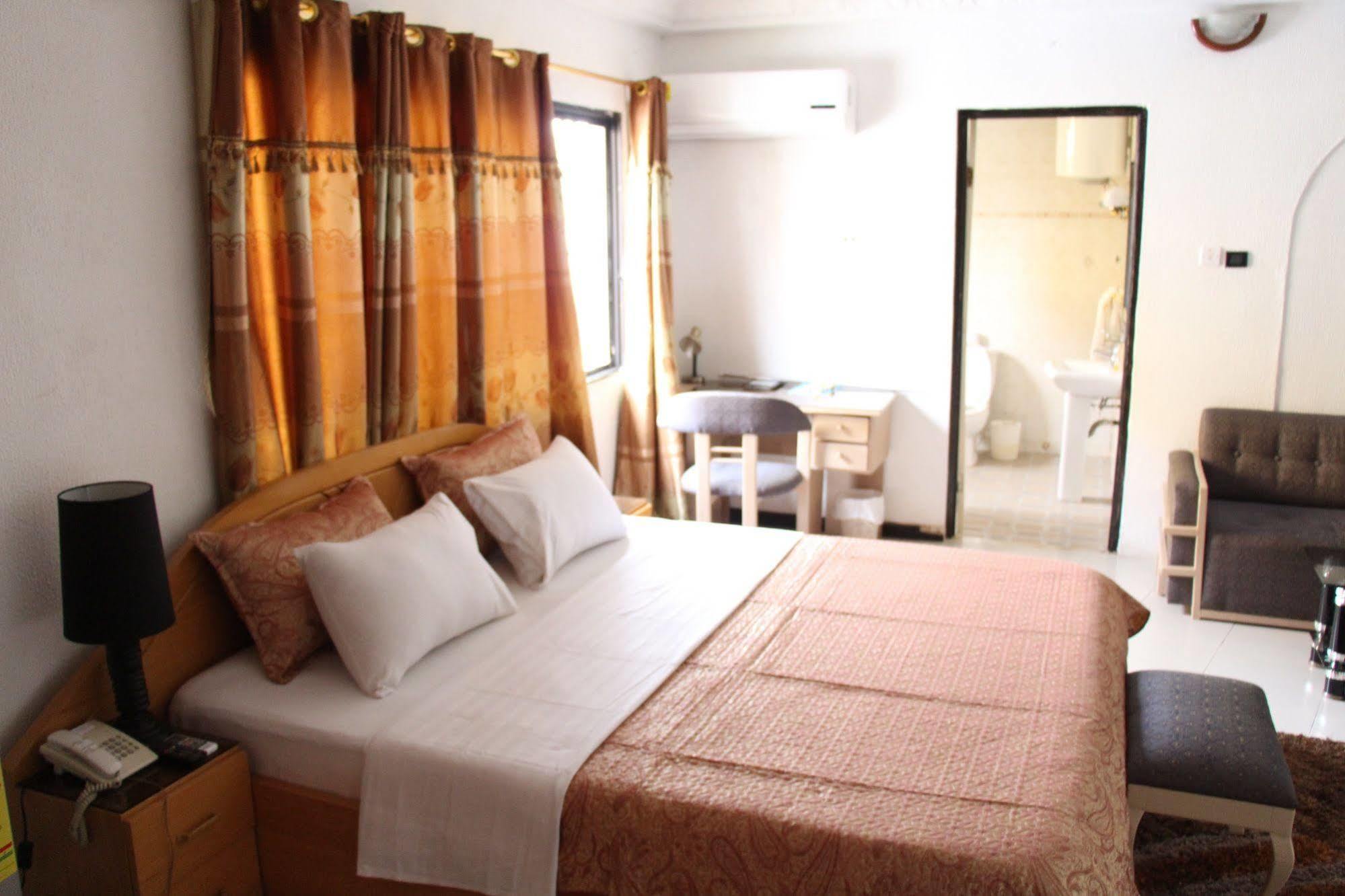 Hill View Hotel West Airport Accra Exteriér fotografie